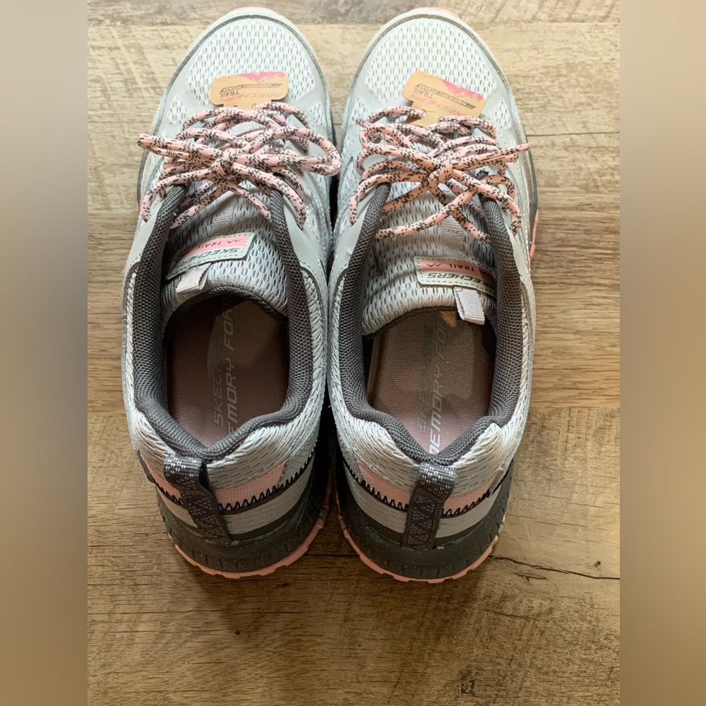 Sketchers Trail, women, size 9.